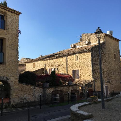 Les Chambres Du Vieux Bistrot Cabrieres-d'Avignon Exterior photo